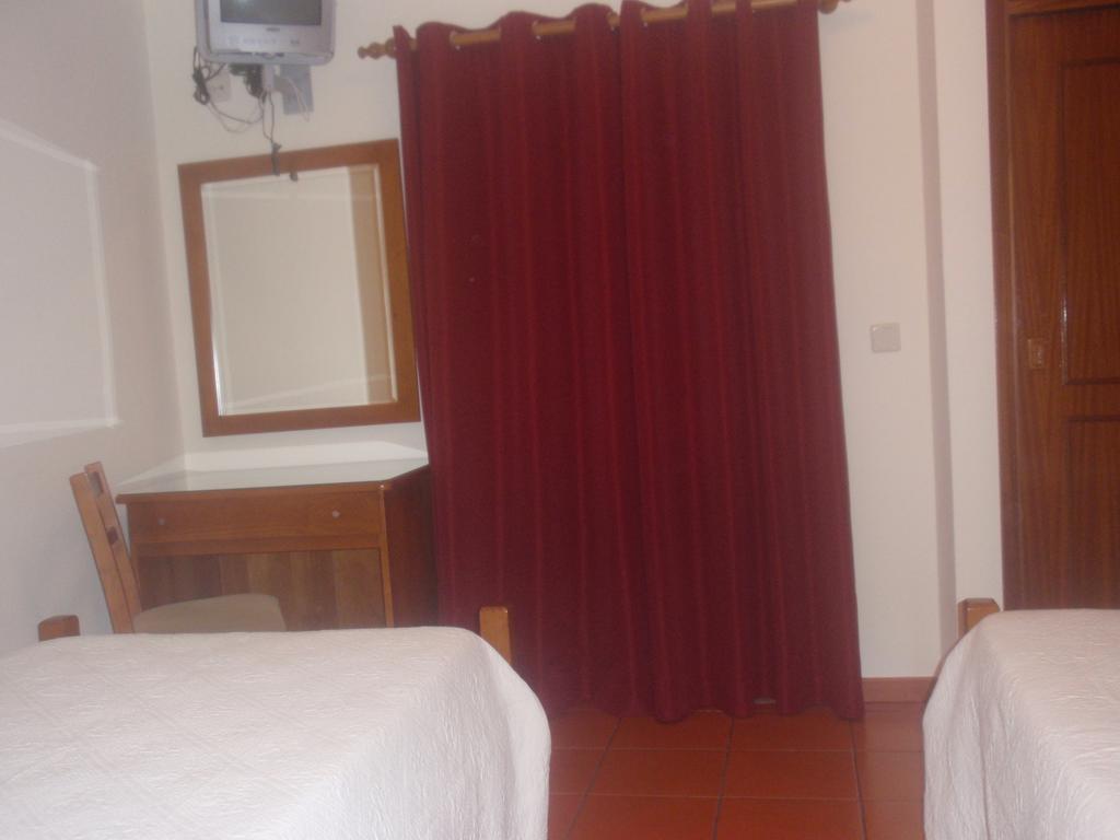 Residencial Idalio Hotel Odemira Quarto foto